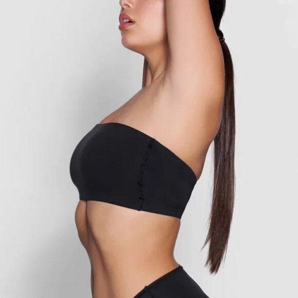 NWT SKIMS Fits Everybody Bandeau In Onyx Black Bra - Picture 3 of 7